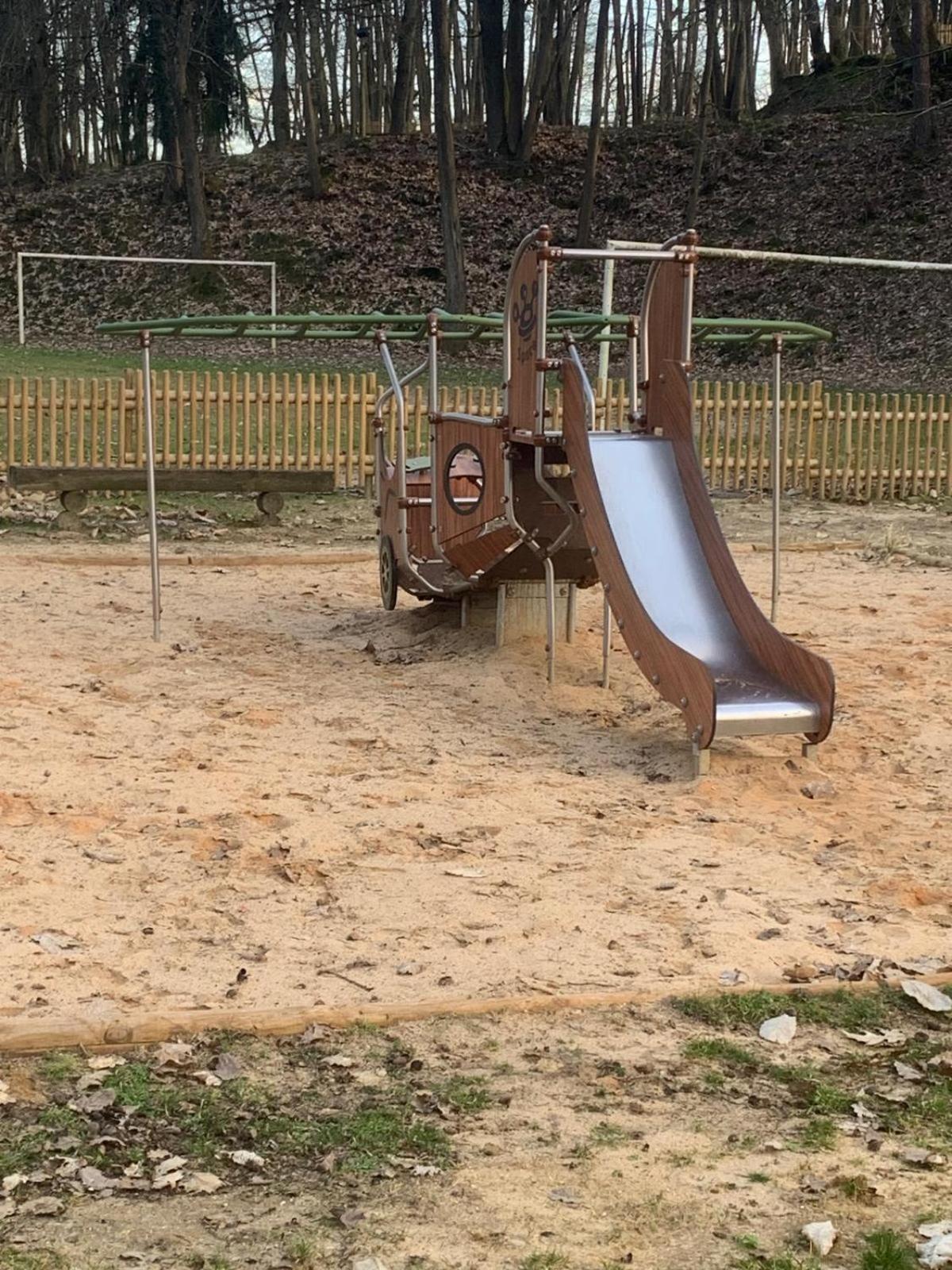 Location Mobil-Home Le Parc Des Roches Saint-Chéron المظهر الخارجي الصورة